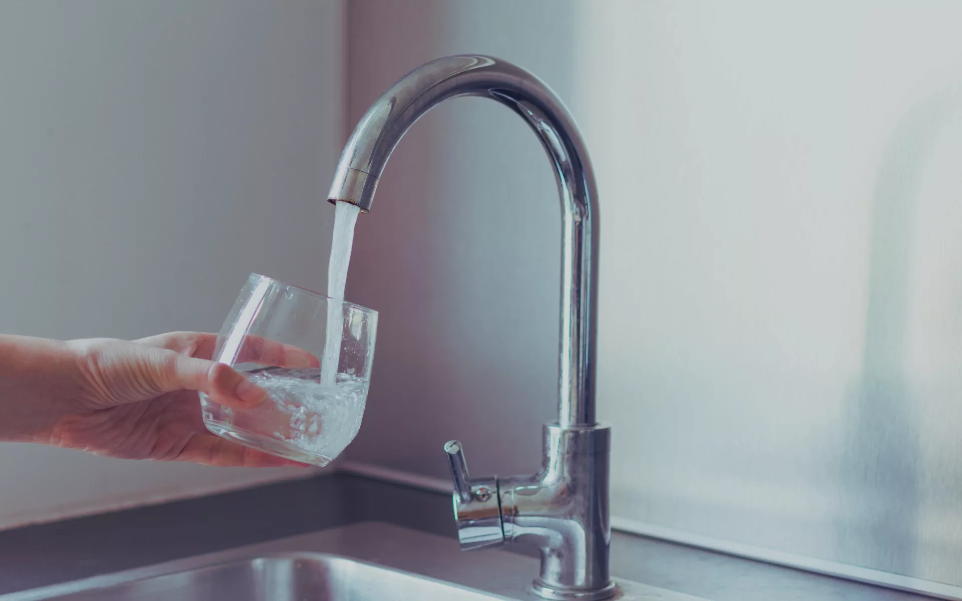 Envie d'une eau du robinet plus saine ? Testez ces méthodes de filtration