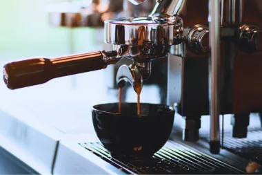 Détartrer les bouilloires et cafetières : les astuces de grand-mère pour un café savoureux