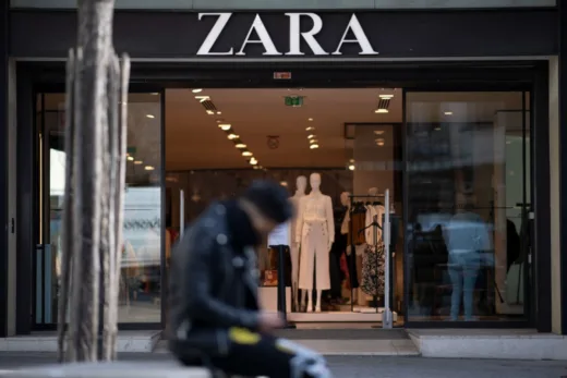 Les « It Girls » S'arrachent Ce Pantalon à Petit Prix De Zara Pour Noël