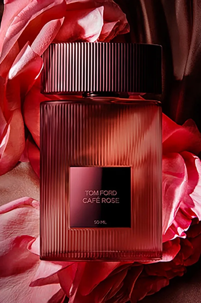 L'eau de parfum café rose de Tom Ford