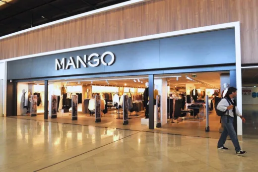 Exit La Robe De Noël ! Les It Grils Optent Pour Ces 2 Pièces De Chez Mango À Moins De 50 €