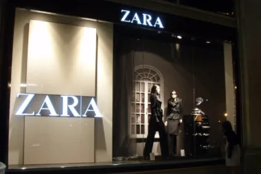 Nouvel An 2023 7 Petites Robes Noires À Couper Le Souffle Chez Zara