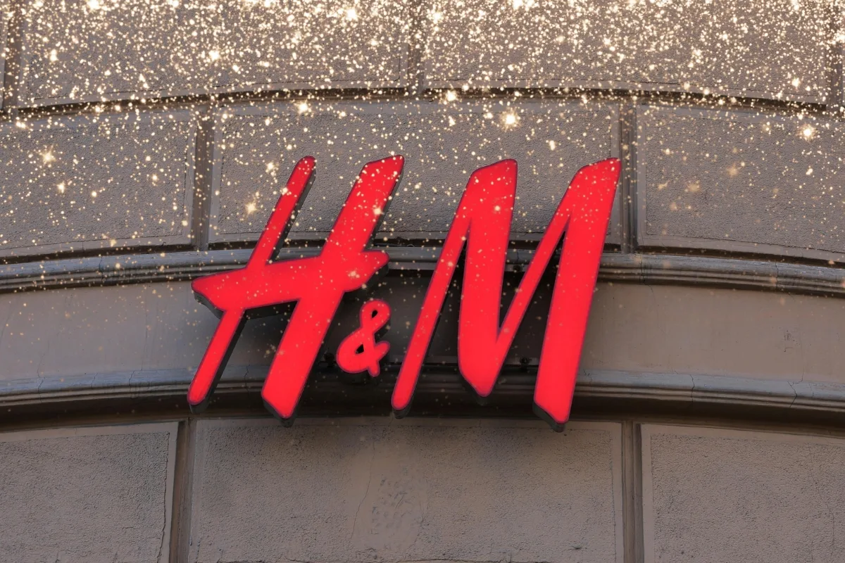 On Vous A Déniché La Robe H&m Que Toutes Les Filles S'arrachent Pour Le Nouvel An !