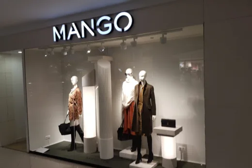 Vous Cherchez La Robe D'hiver Idéale Elle Vous Attend Chez Mango !