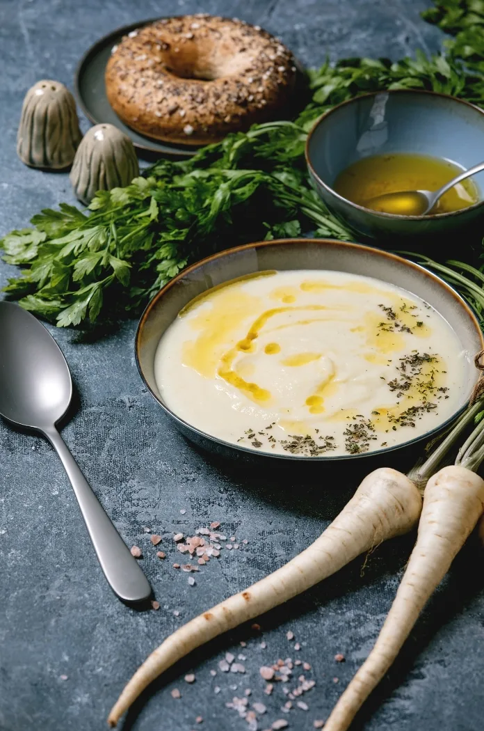 Velouté Réconfortant Au Panais Et Aux Noisettes