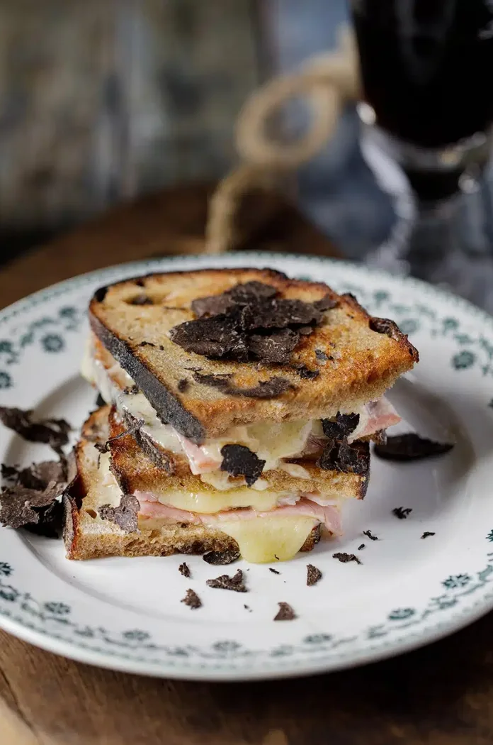 Croque Monsieur Au Gouda Truffé