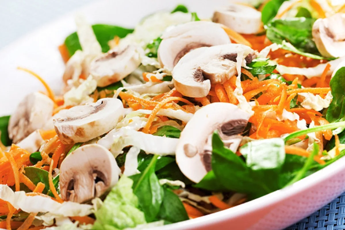 Salade De Carottes Aux Champignons Et Aux Noix