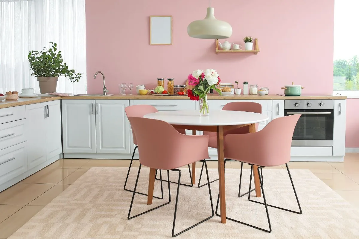 Le retour des pastels, une tendance douce en décoration intérieure.