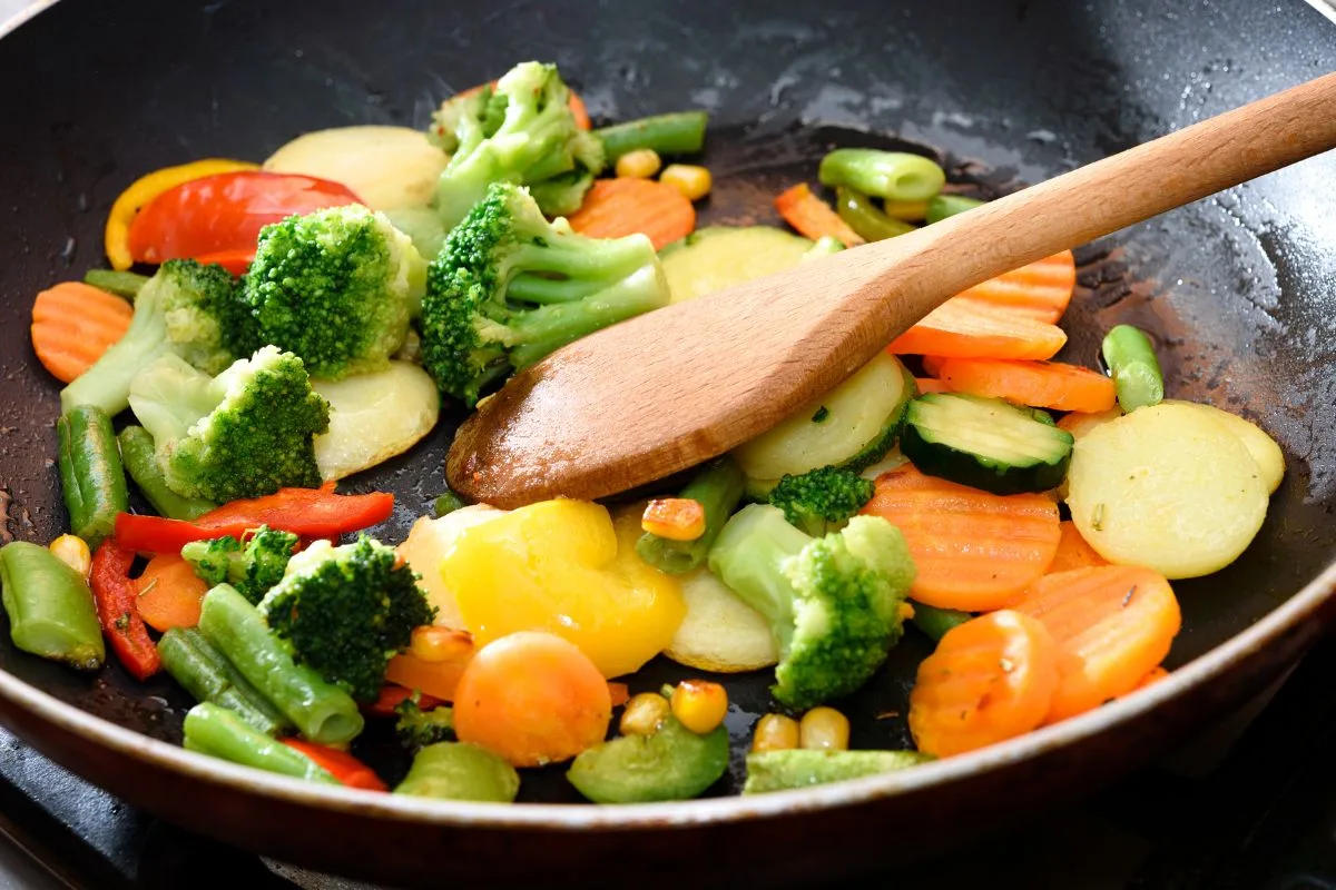 Poêlées De Légumes Et De Protéines