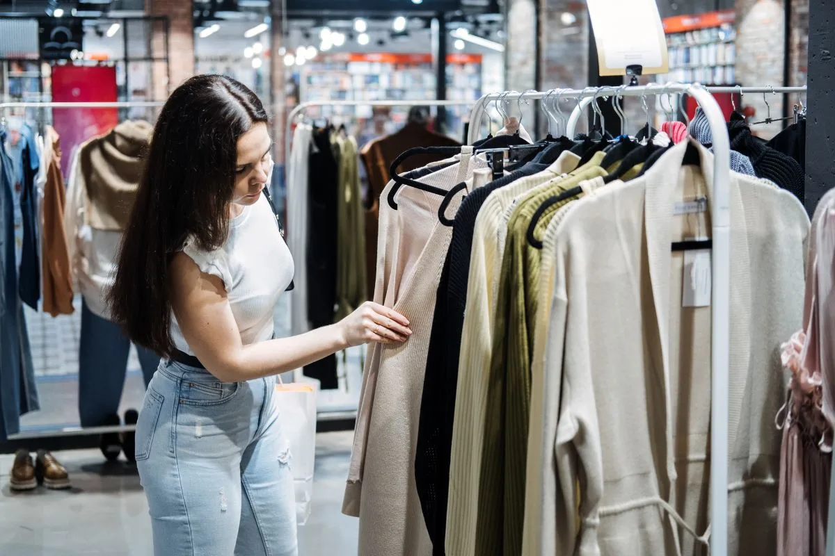 vêtements de seconde main et une empreinte écologique réduite