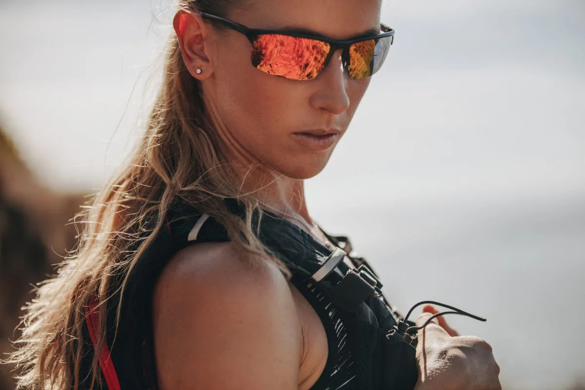 Lunettes de soleil à l'allure sportive